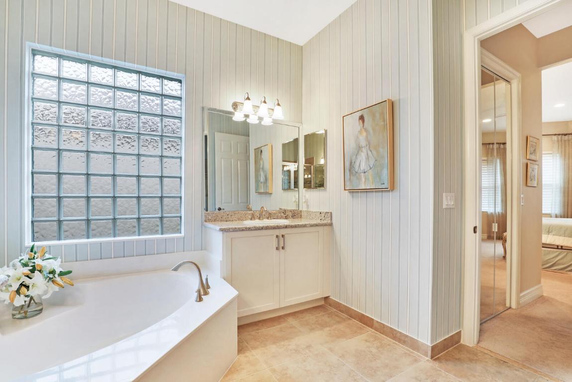 VALENCIA COVE AGR PUD PL 7 - Residential