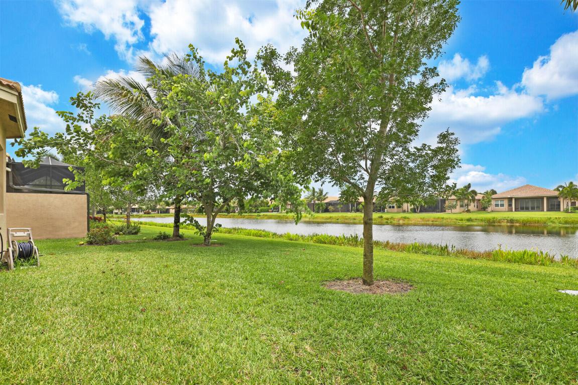 VALENCIA COVE AGR PUD PL 7 - Residential