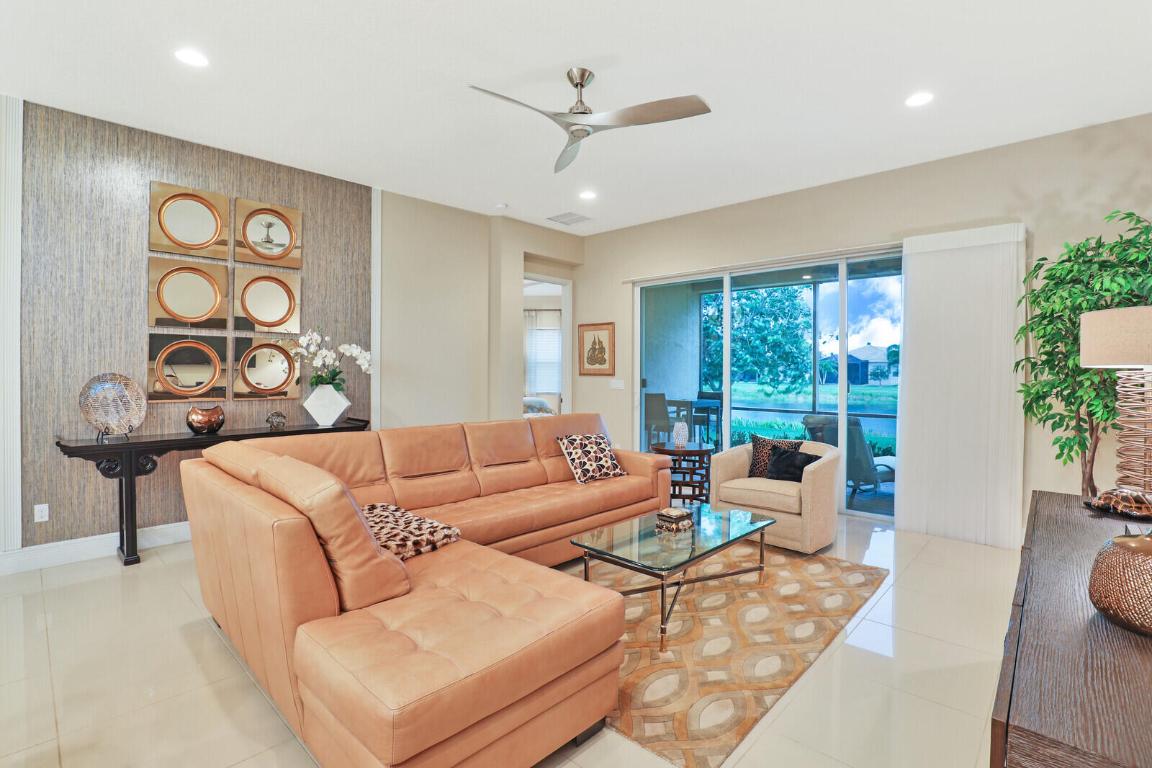 VALENCIA COVE AGR PUD PL 7 - Residential