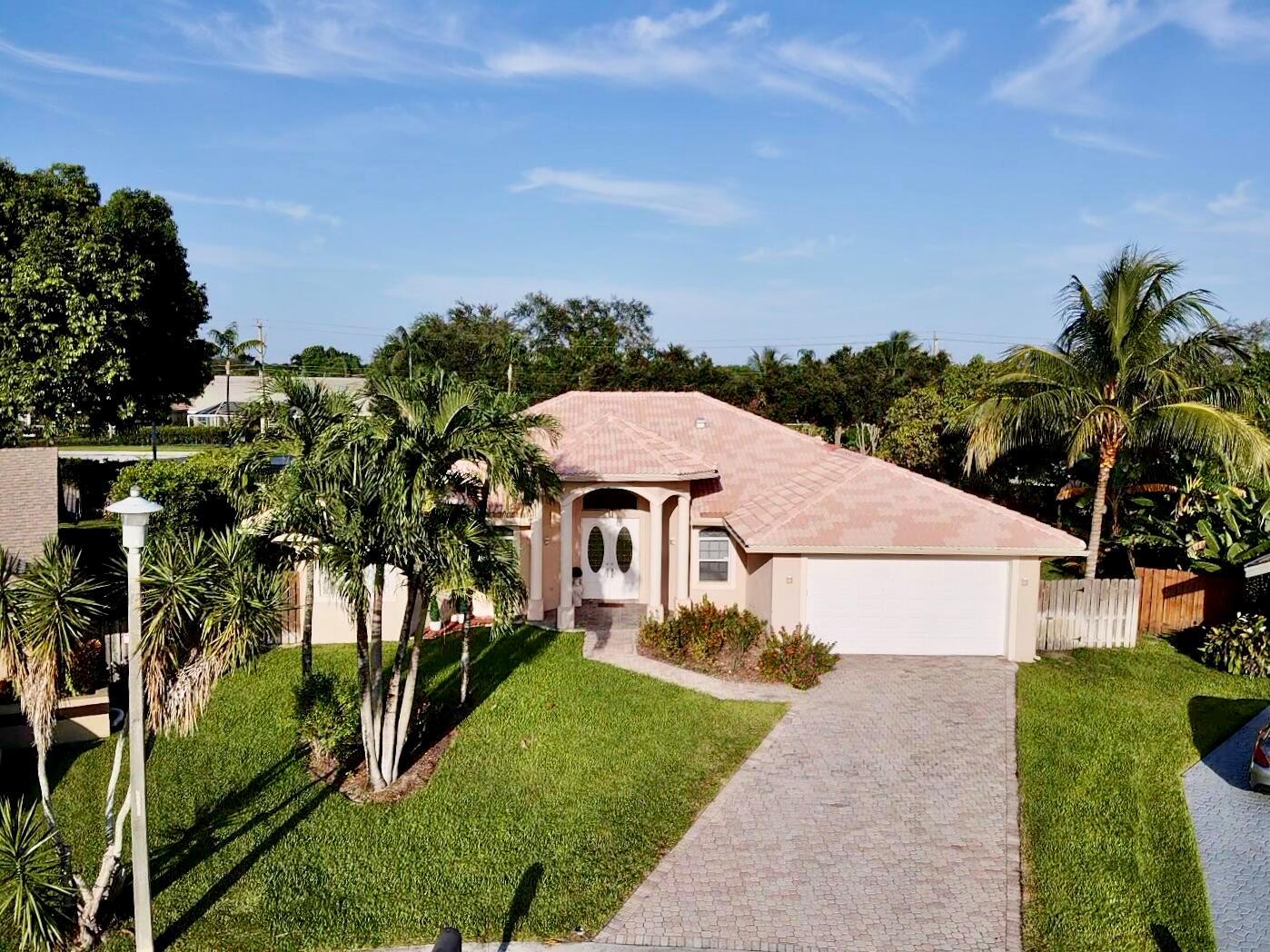 Beautiful fully renovated and furnished home located in the heart of Wellington! This home has 4 bedrooms, 4 baths (3 full bathrooms & 1 half bathroom) with a Den/Office. Located in a cul-de-sac in highly sought after NON-HOA neighborhood of Greenview Shores. Situated on almost 1/3 acre lot, this home is just about 2700 sf under air, fully fenced in with a pool & hot tub and large driveway. Walking distance to Wellington High and zoned for all A rated schools in the palm beach school district. Only 3.3 miles (8 minutes) from National Polo Center. Close to WEF. Available also for yearly rental. Call for additional details.