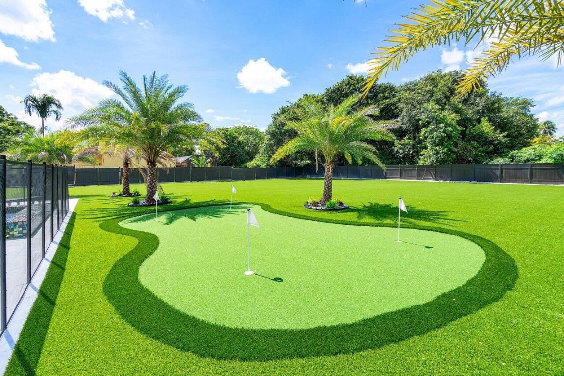 MILESTONE WEST - Residential