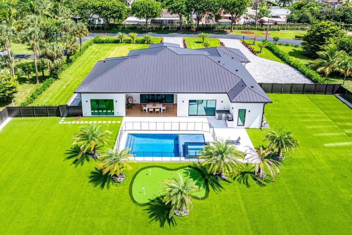 MILESTONE WEST - Residential