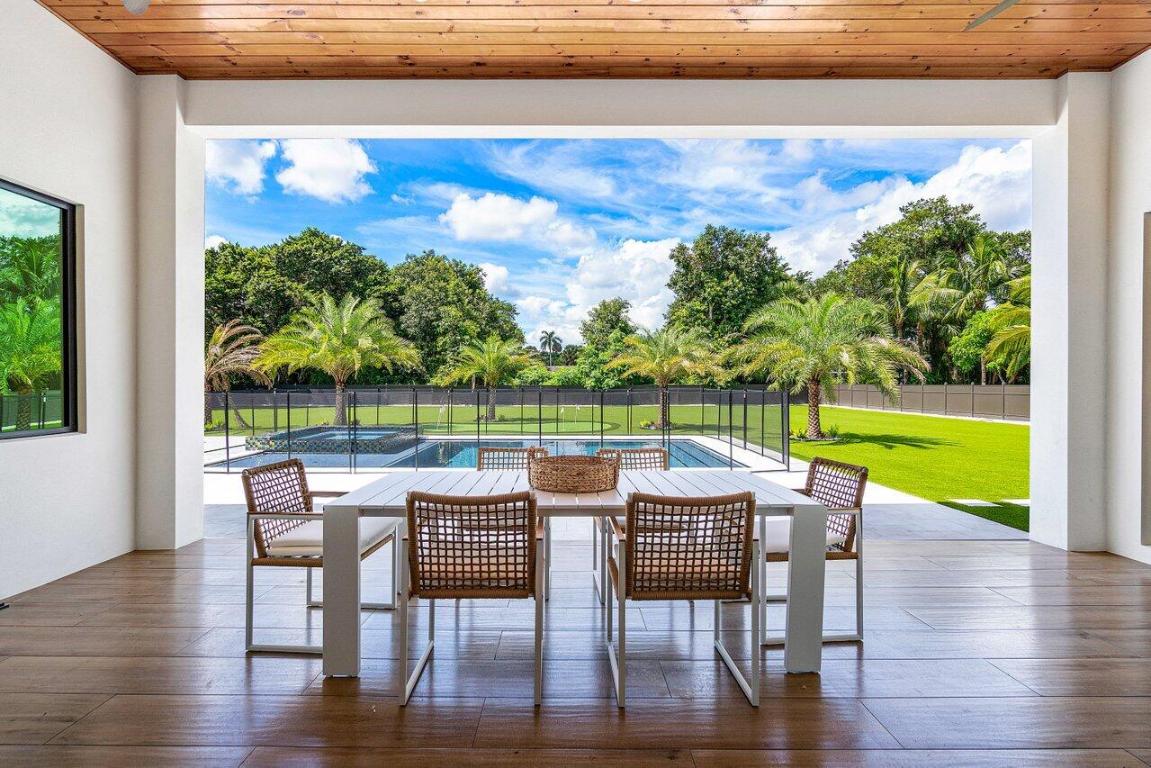 MILESTONE WEST - Residential