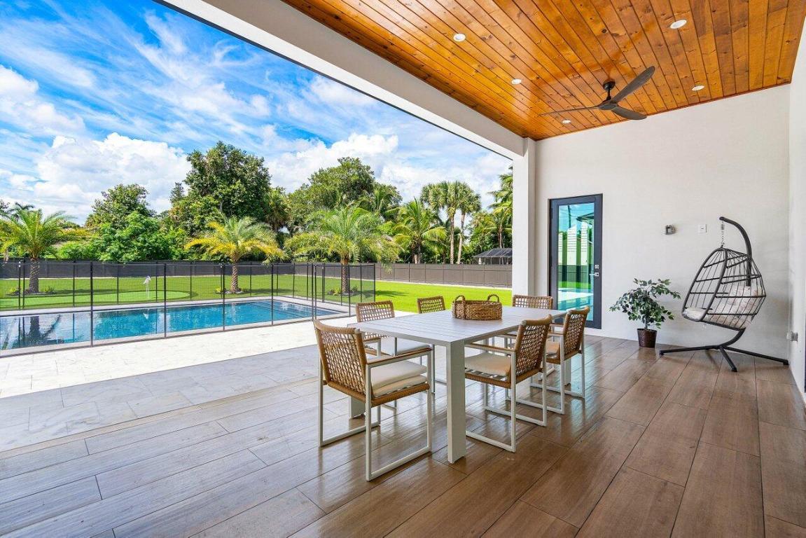 MILESTONE WEST - Residential