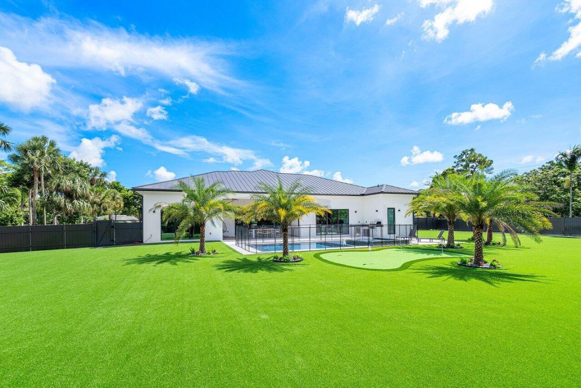 MILESTONE WEST - Residential