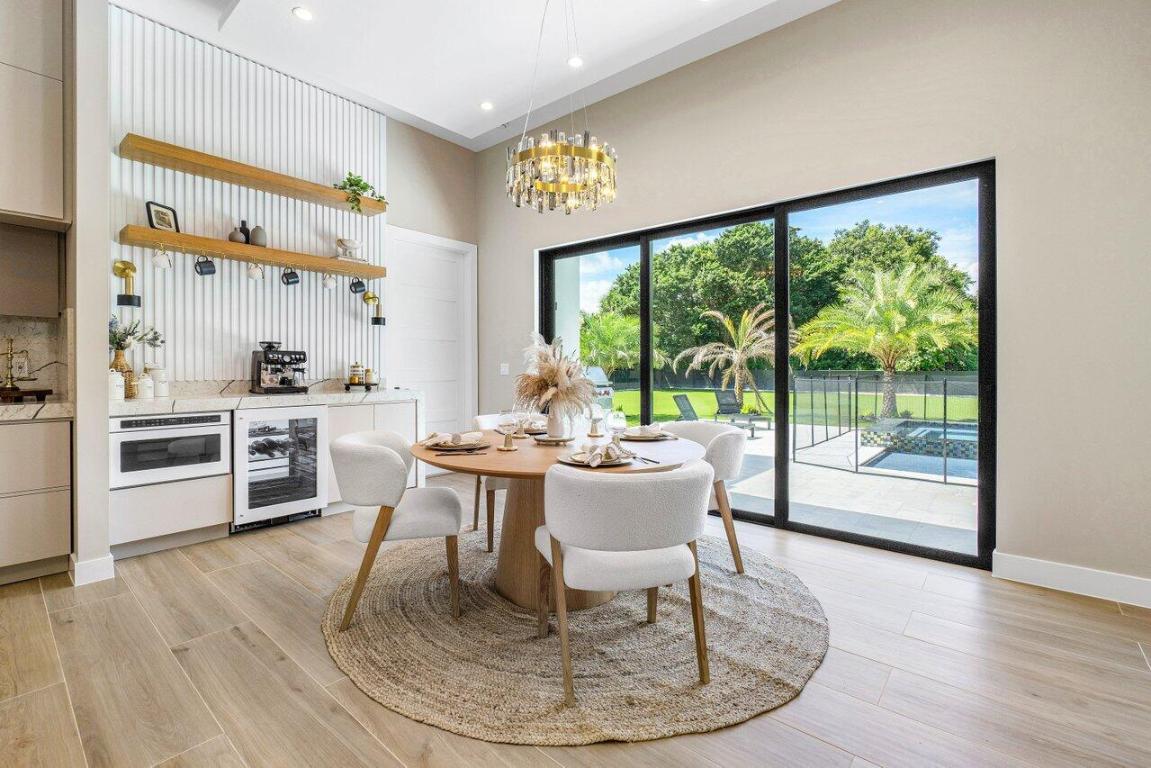 MILESTONE WEST - Residential