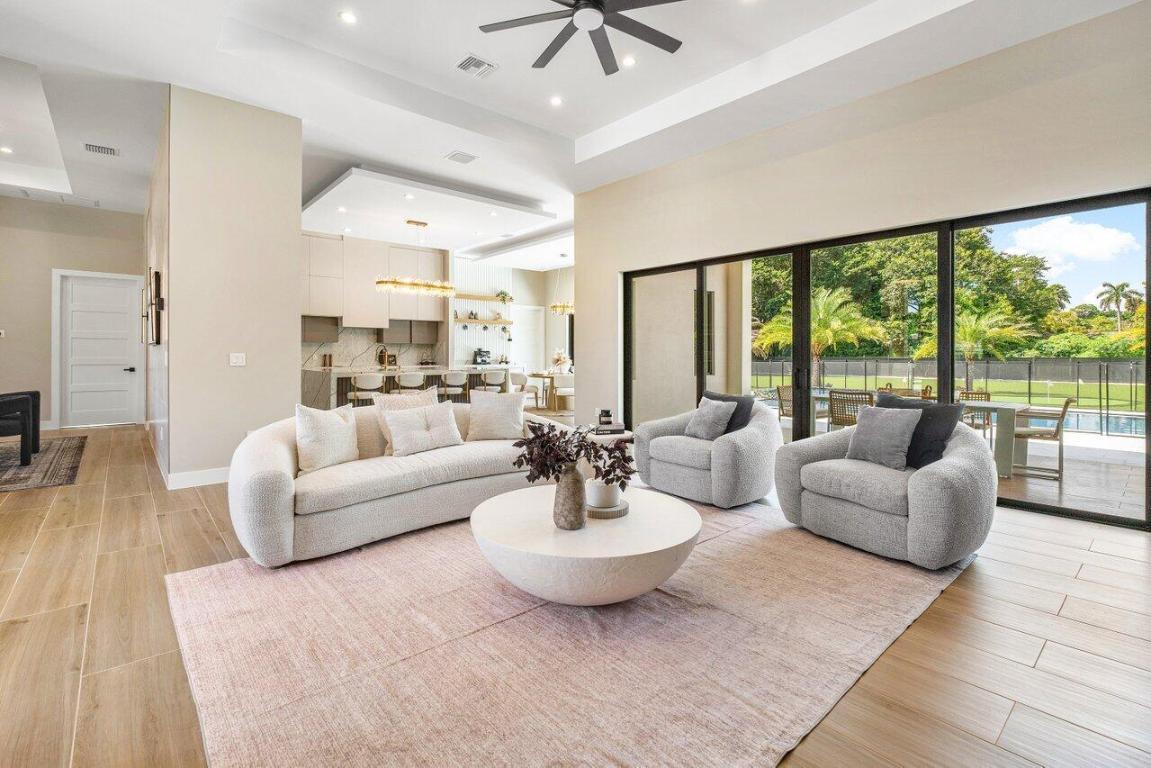 MILESTONE WEST - Residential