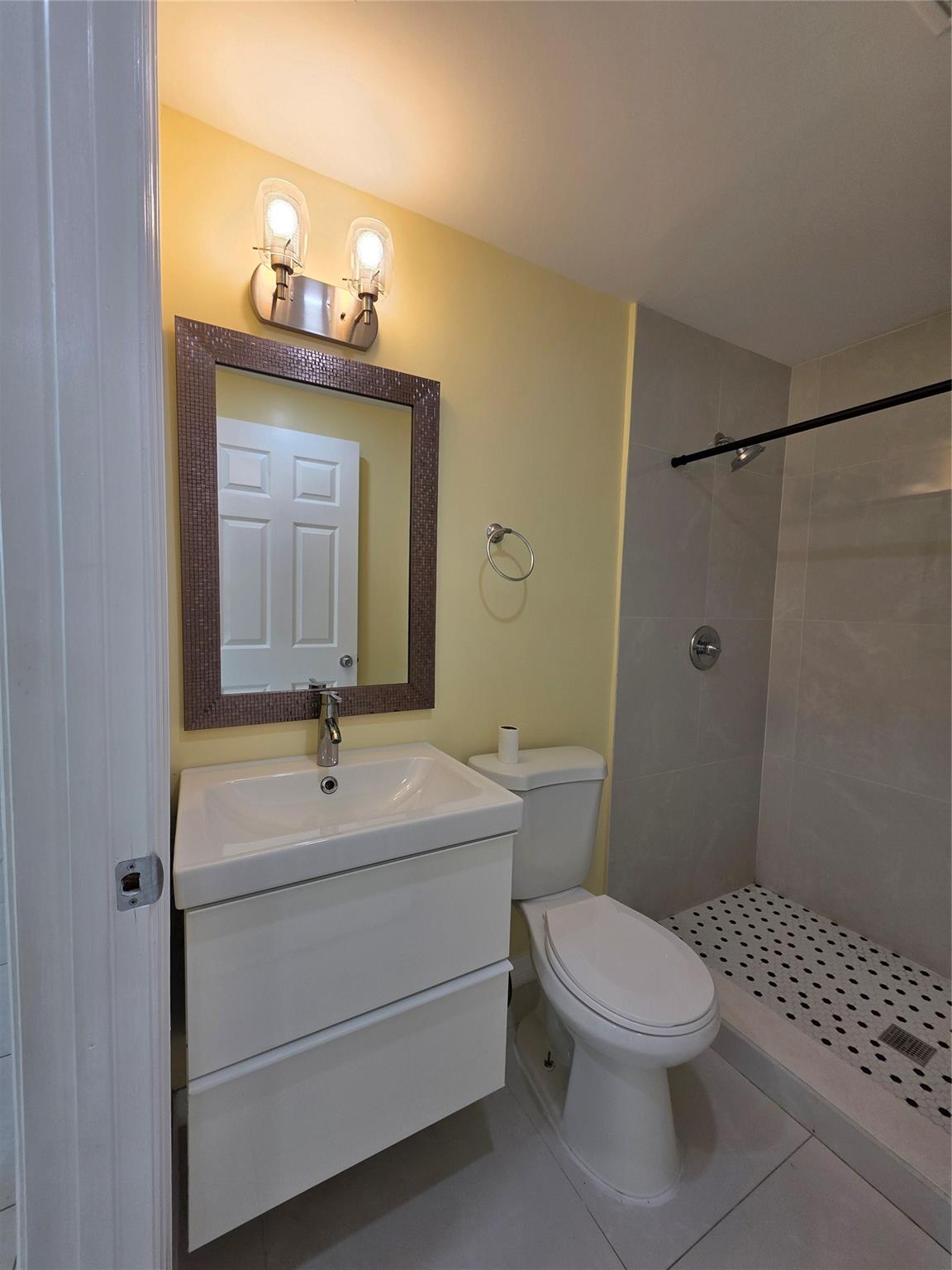 Taylor Crk Isles Sec 1 - Residential Lease