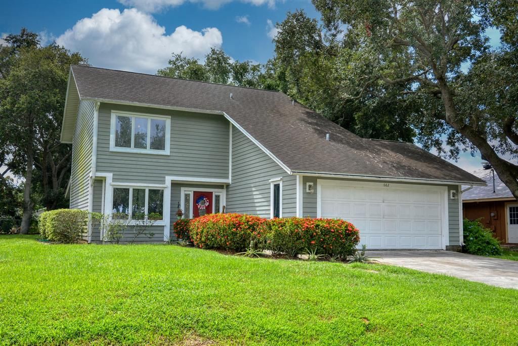 Photo of 682 SW Bacon Terrace, Port Saint Lucie, FL 34953 (MLS # R10727535)