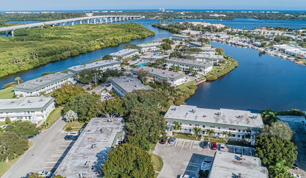 VISTA HARBOR CONDO BLDGS - Residential
