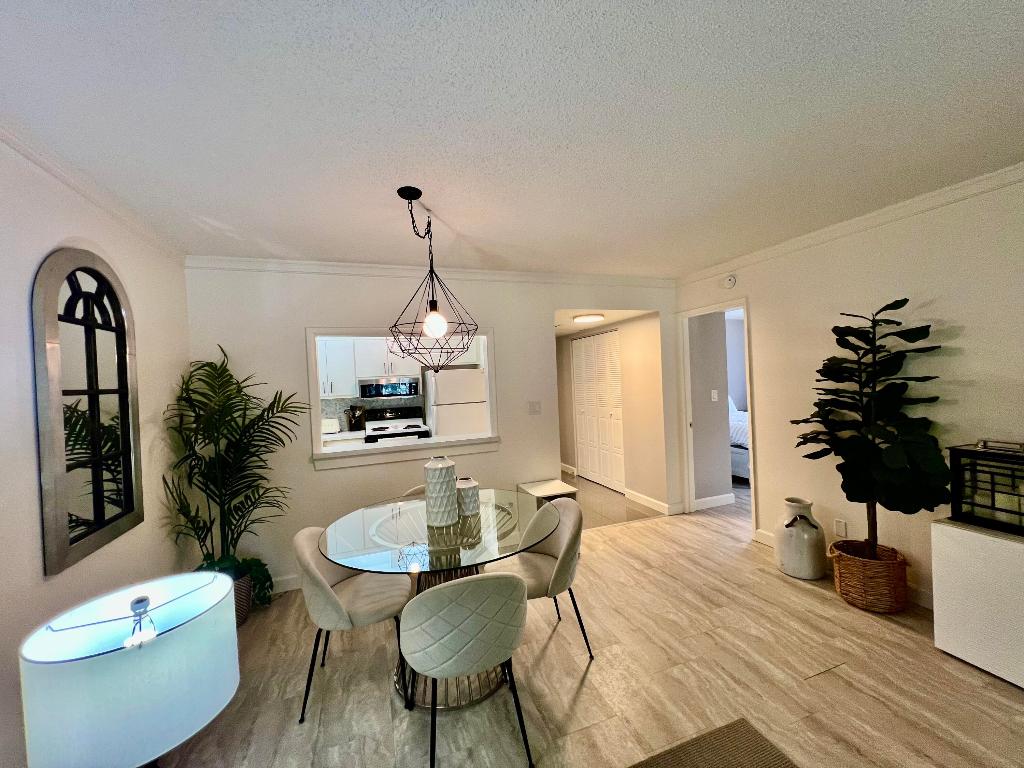 MEADOWS CONDO - Residential