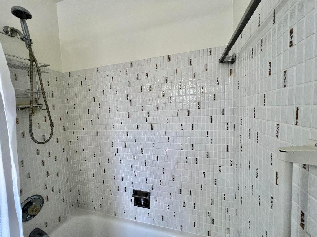 MEADOWS CONDO - Residential