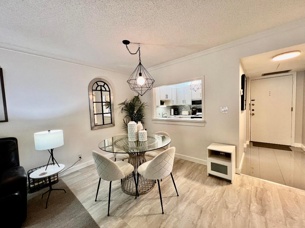 MEADOWS CONDO - Residential