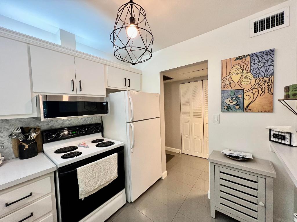 MEADOWS CONDO - Residential