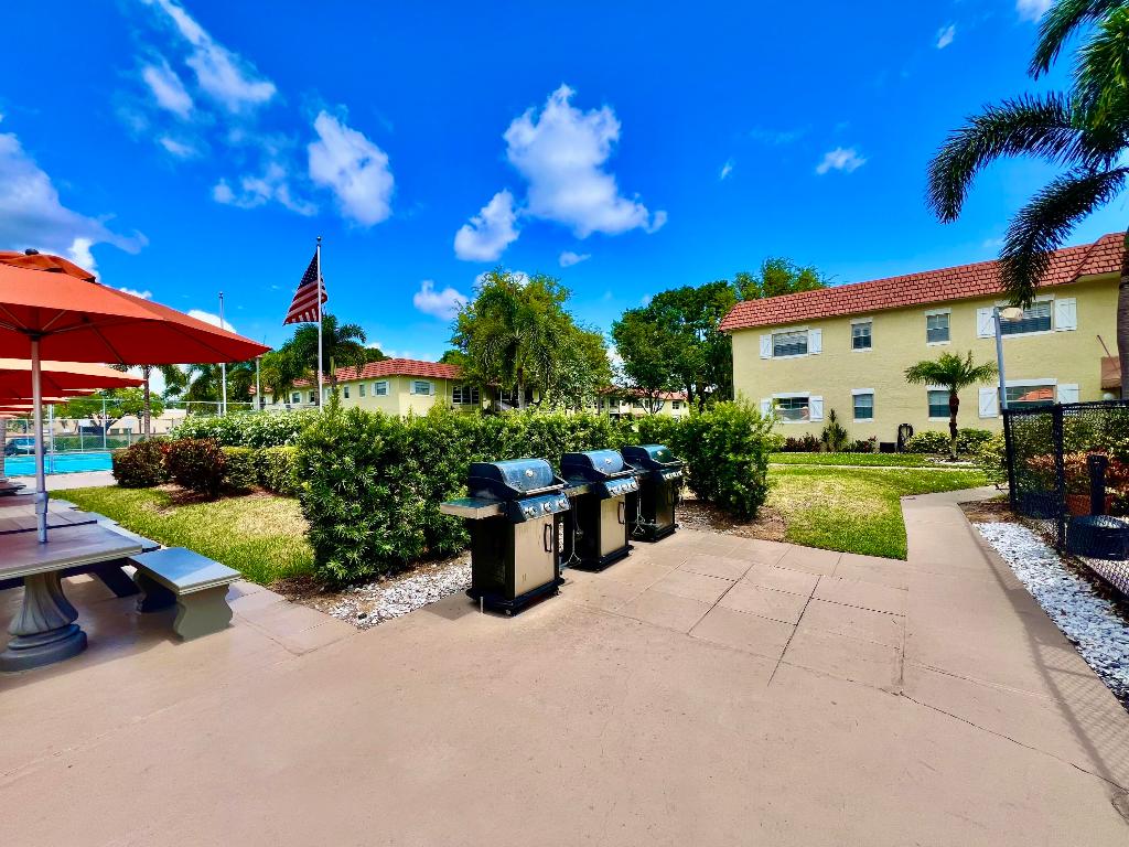 MEADOWS CONDO - Residential