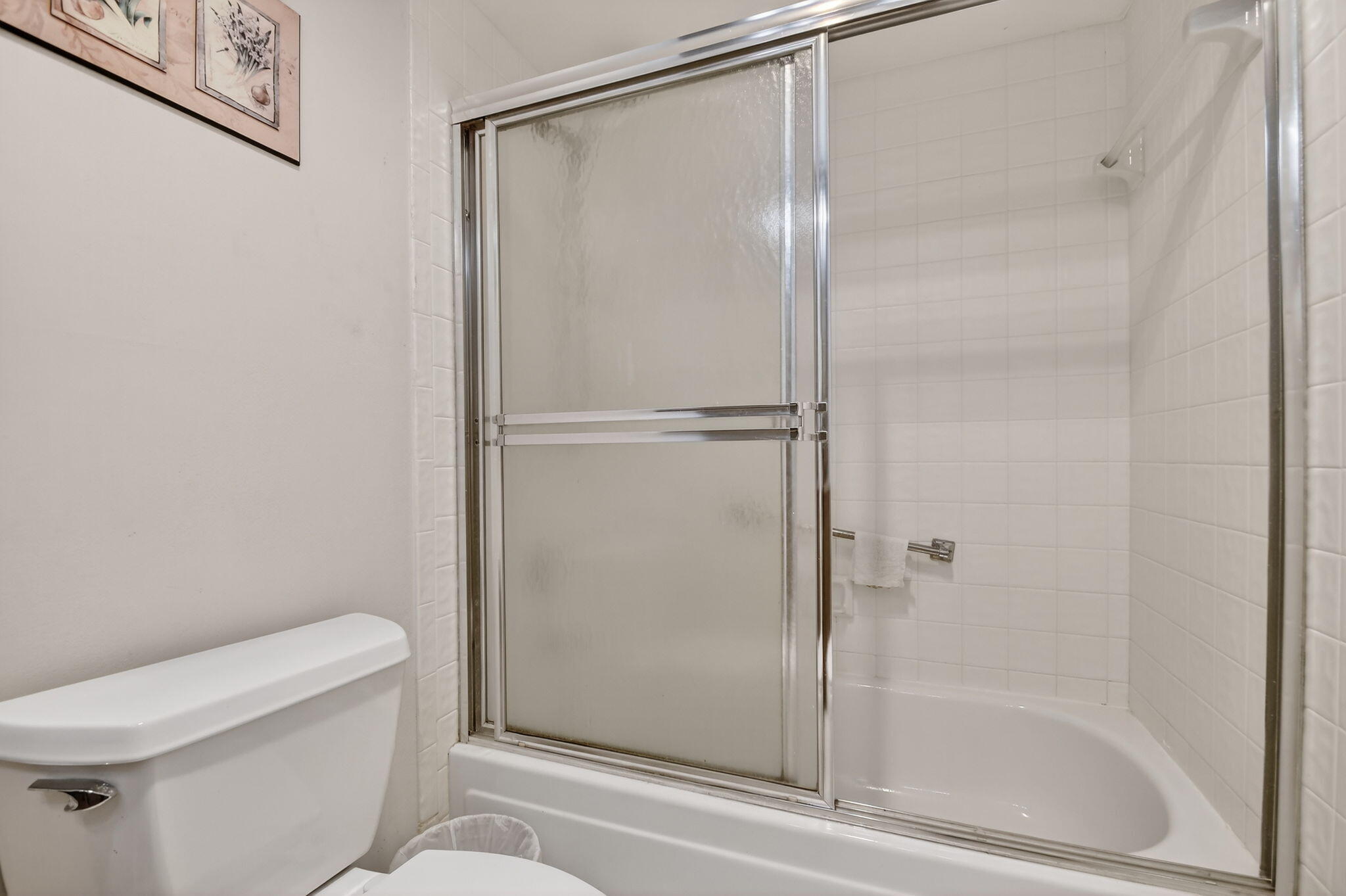 COVERED BRIDGE - NORWALK - Residential