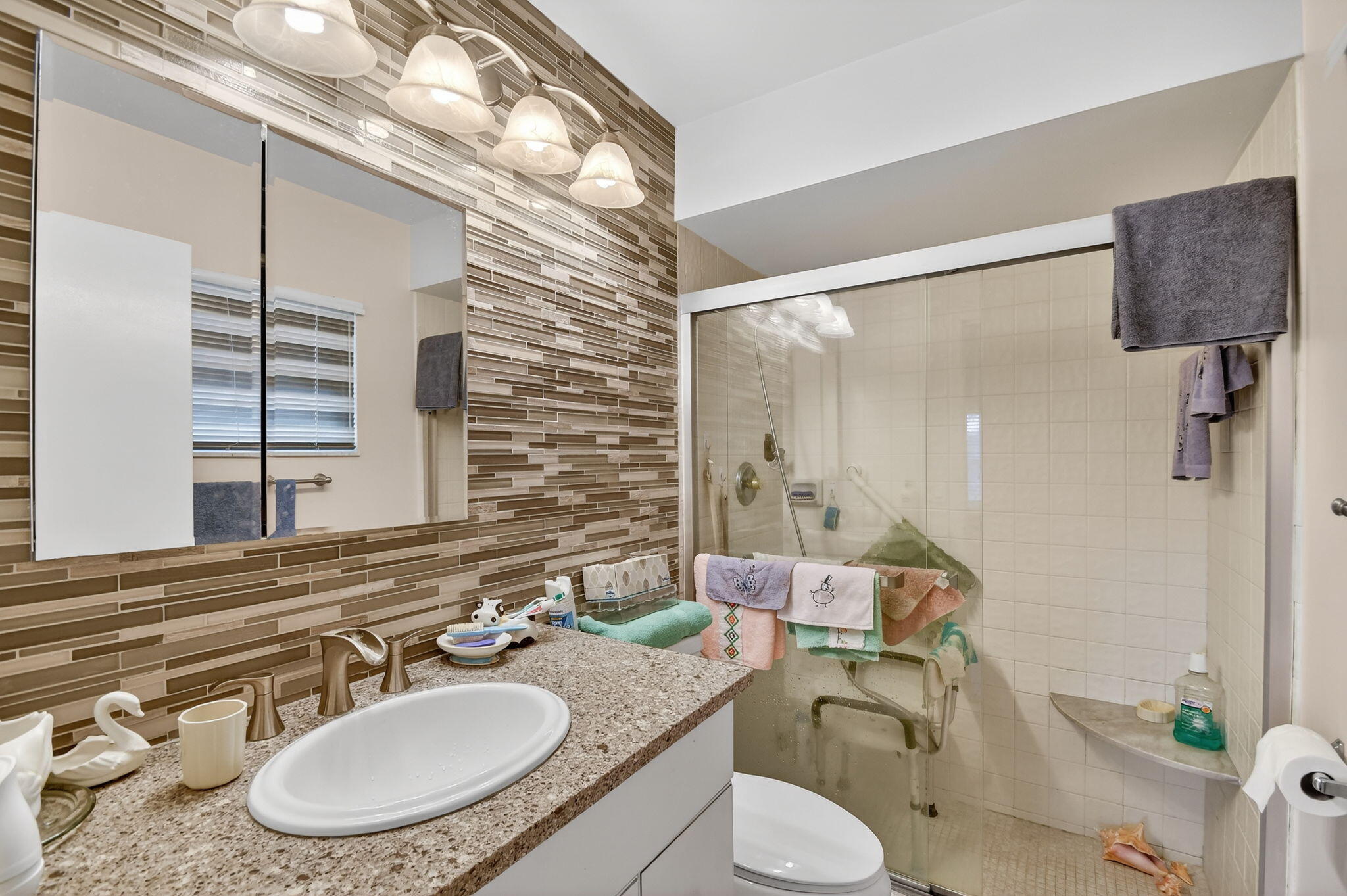 COVERED BRIDGE - NORWALK - Residential