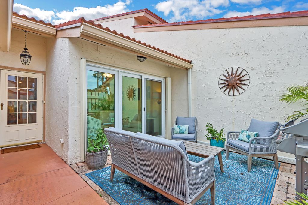 Photo of 130 Palm Avenue #16, Jupiter, FL 33477 (MLS # R10864517)