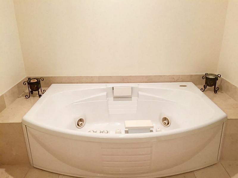 TRUMP PALACE - Residential