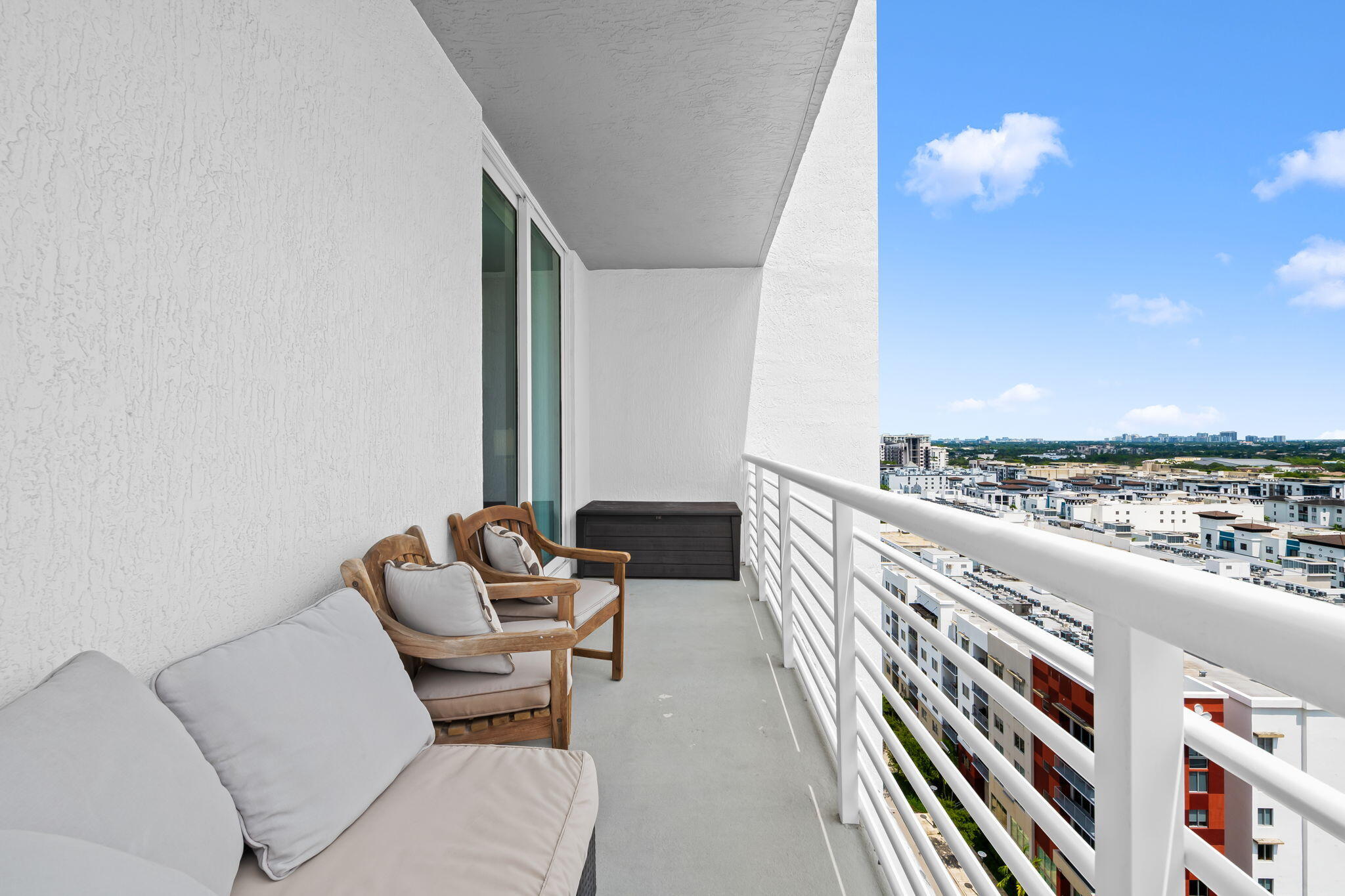 STRADA 315 CONDO - Residential