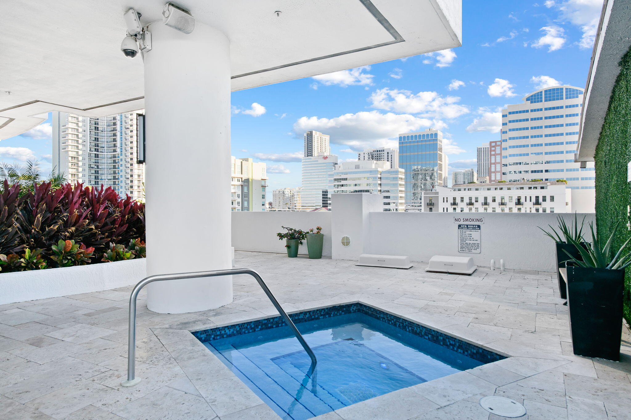 STRADA 315 CONDO - Residential