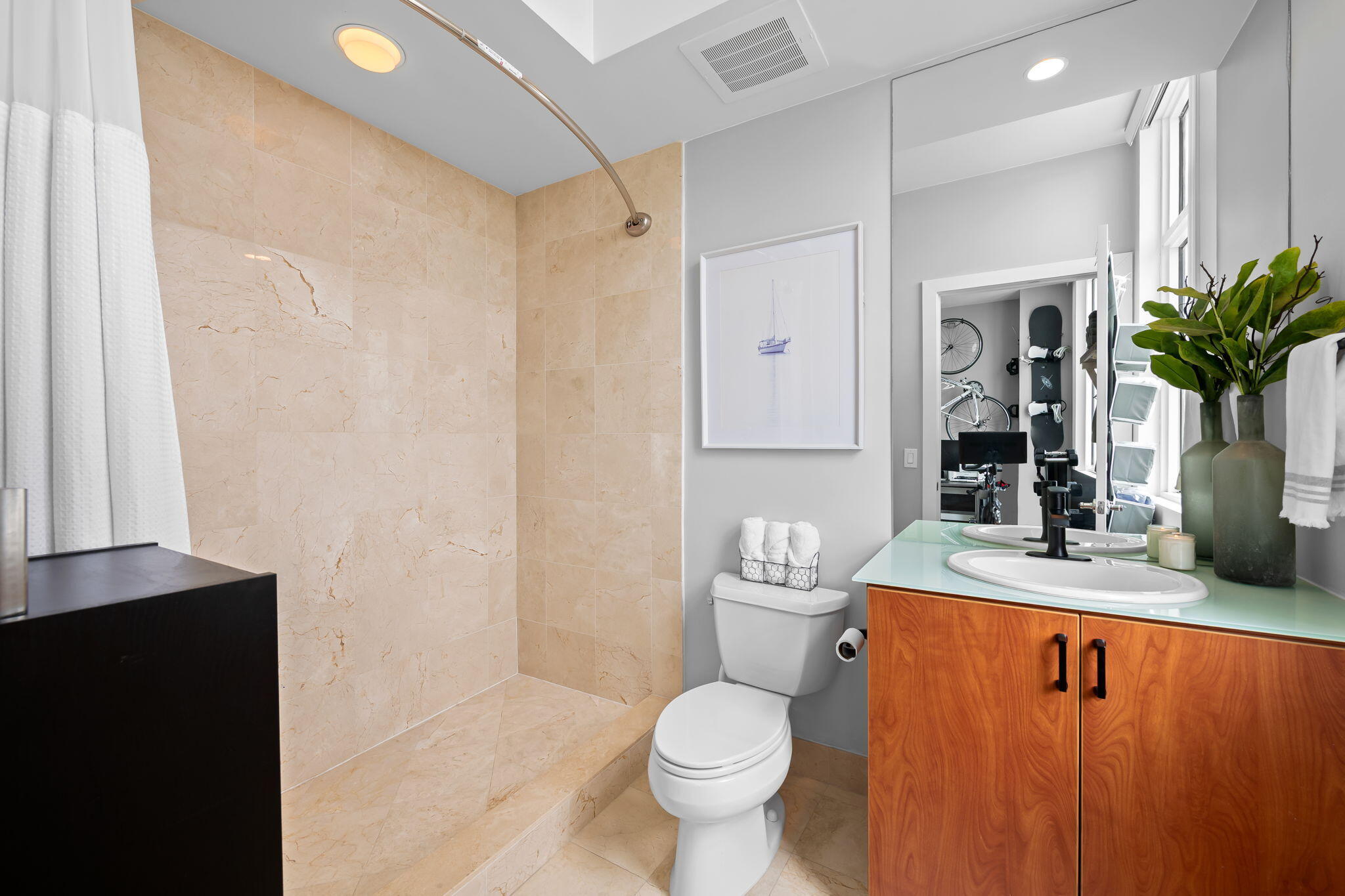 STRADA 315 CONDO - Residential