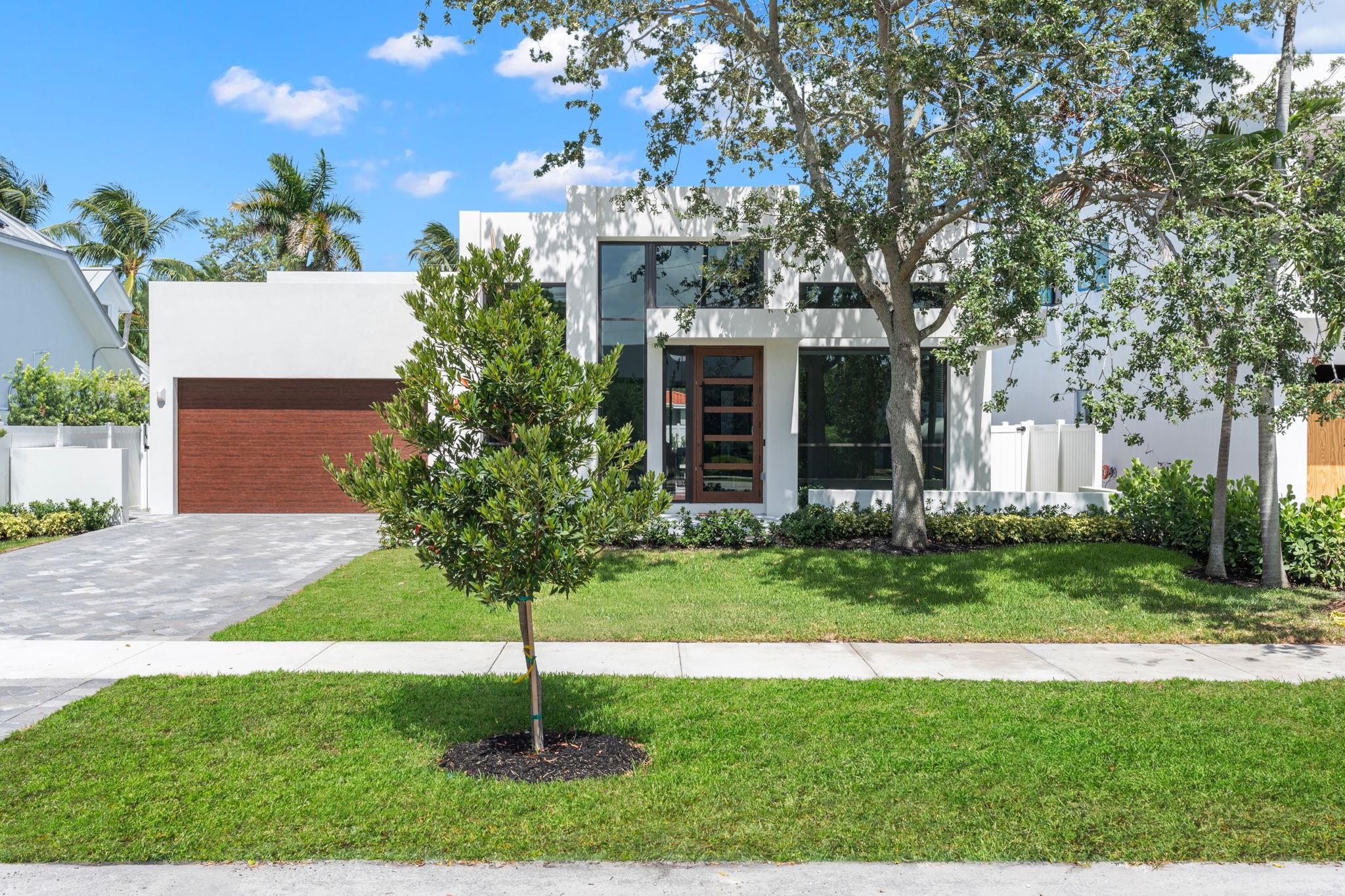 516 NE 9th Ave