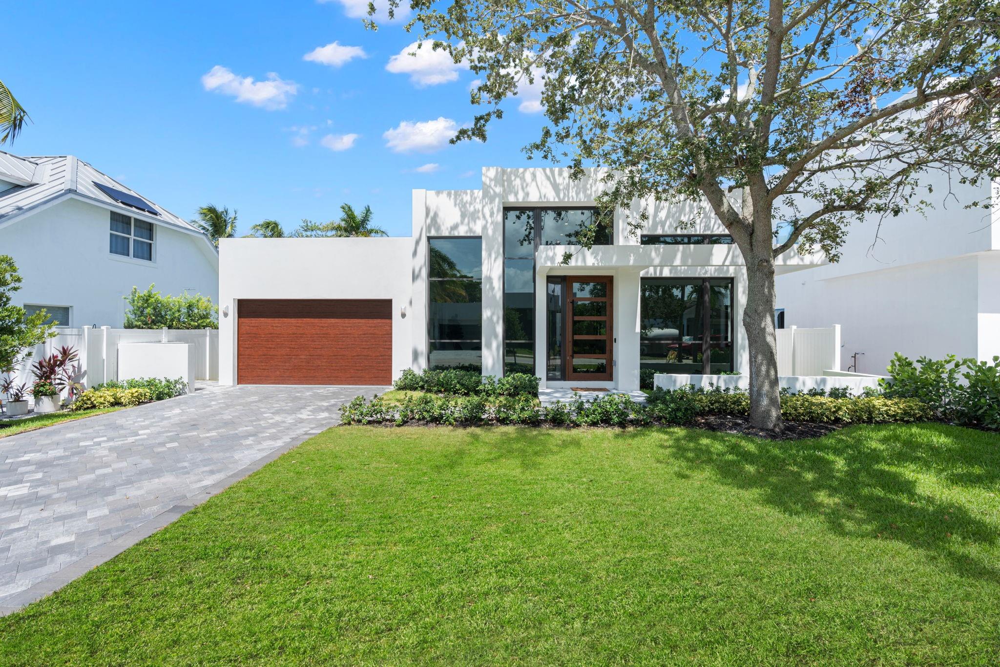 516 NE 9th Ave