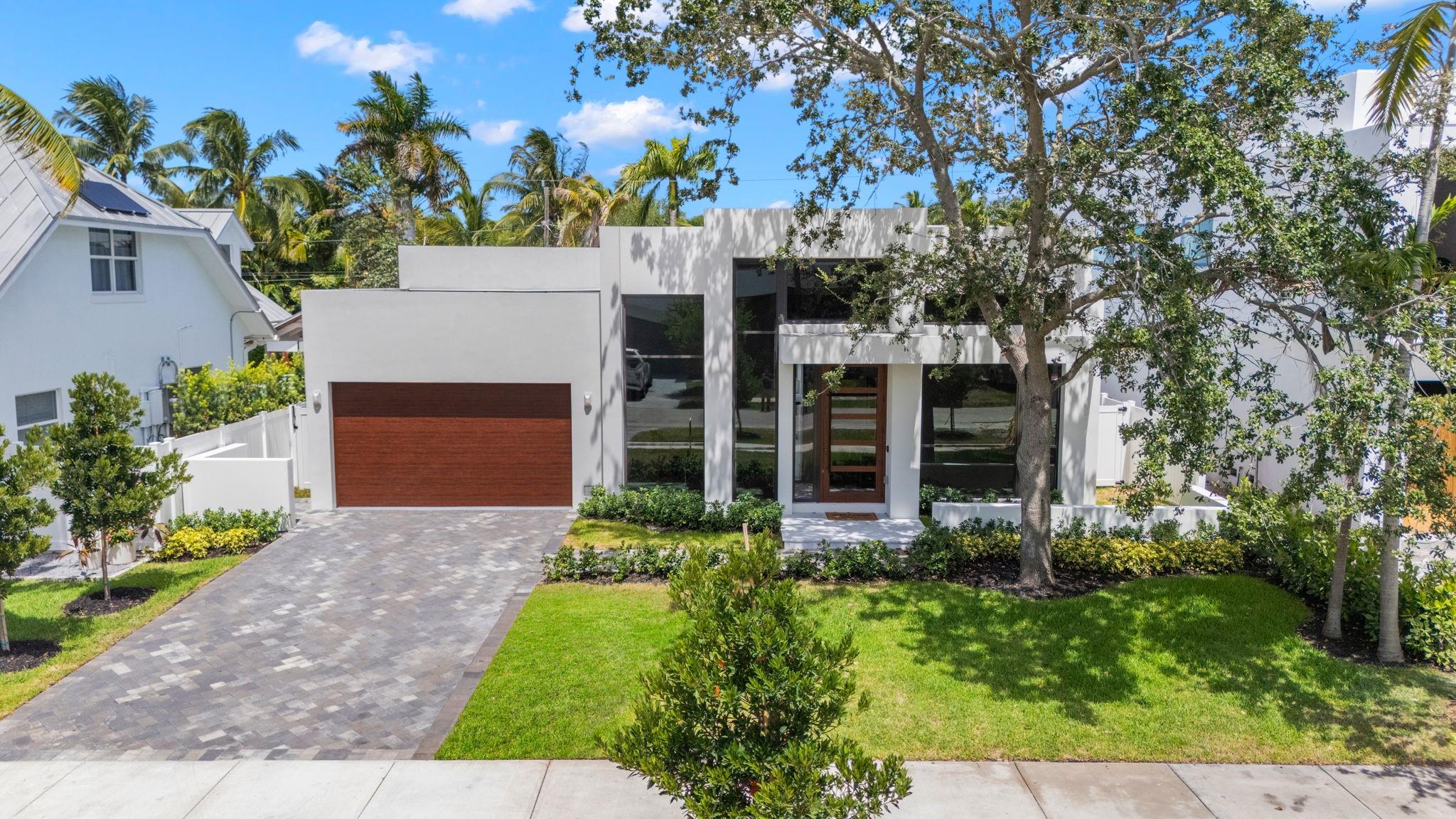 516 NE 9th Ave