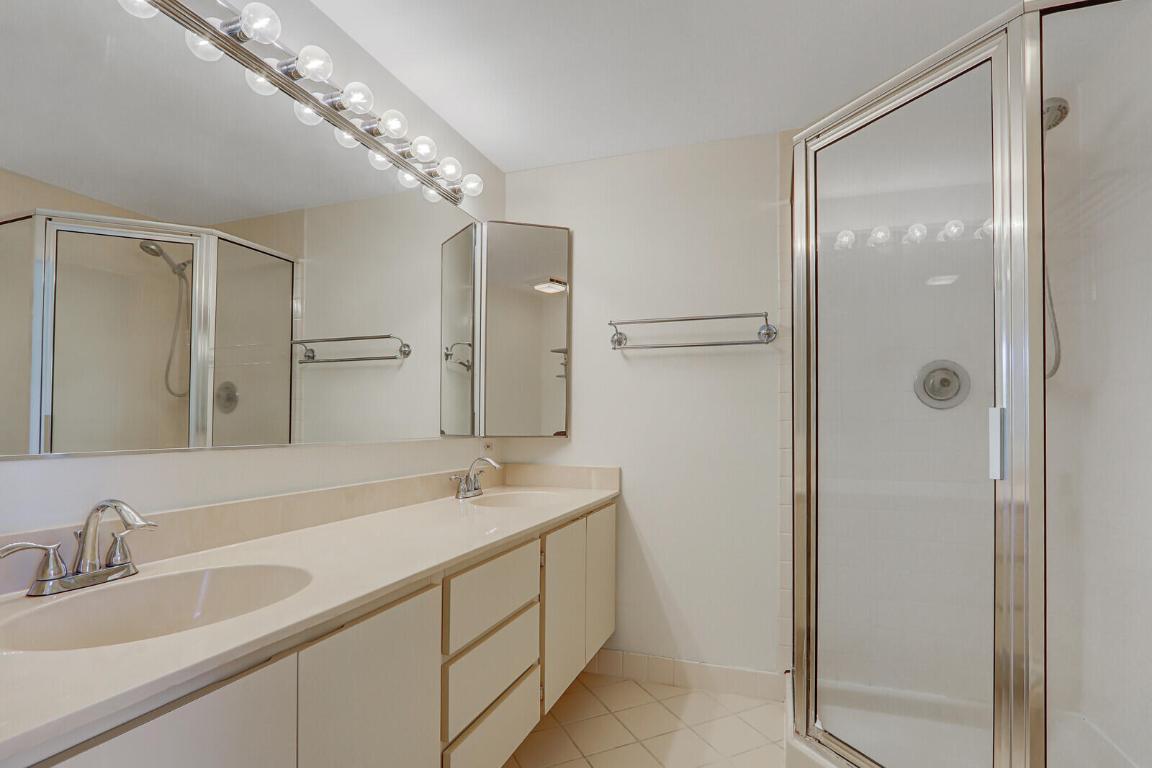 RIVER - Residential Lease