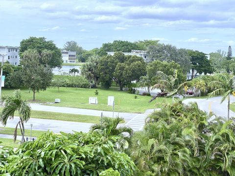 A home in Deerfield Beach