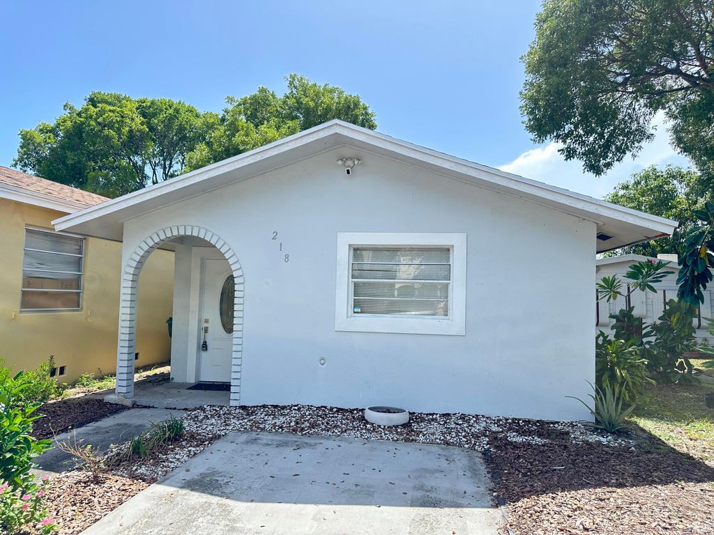 Photo of 218 N D Street, Lake Worth Beach, FL 33460 (MLS # R11110237)