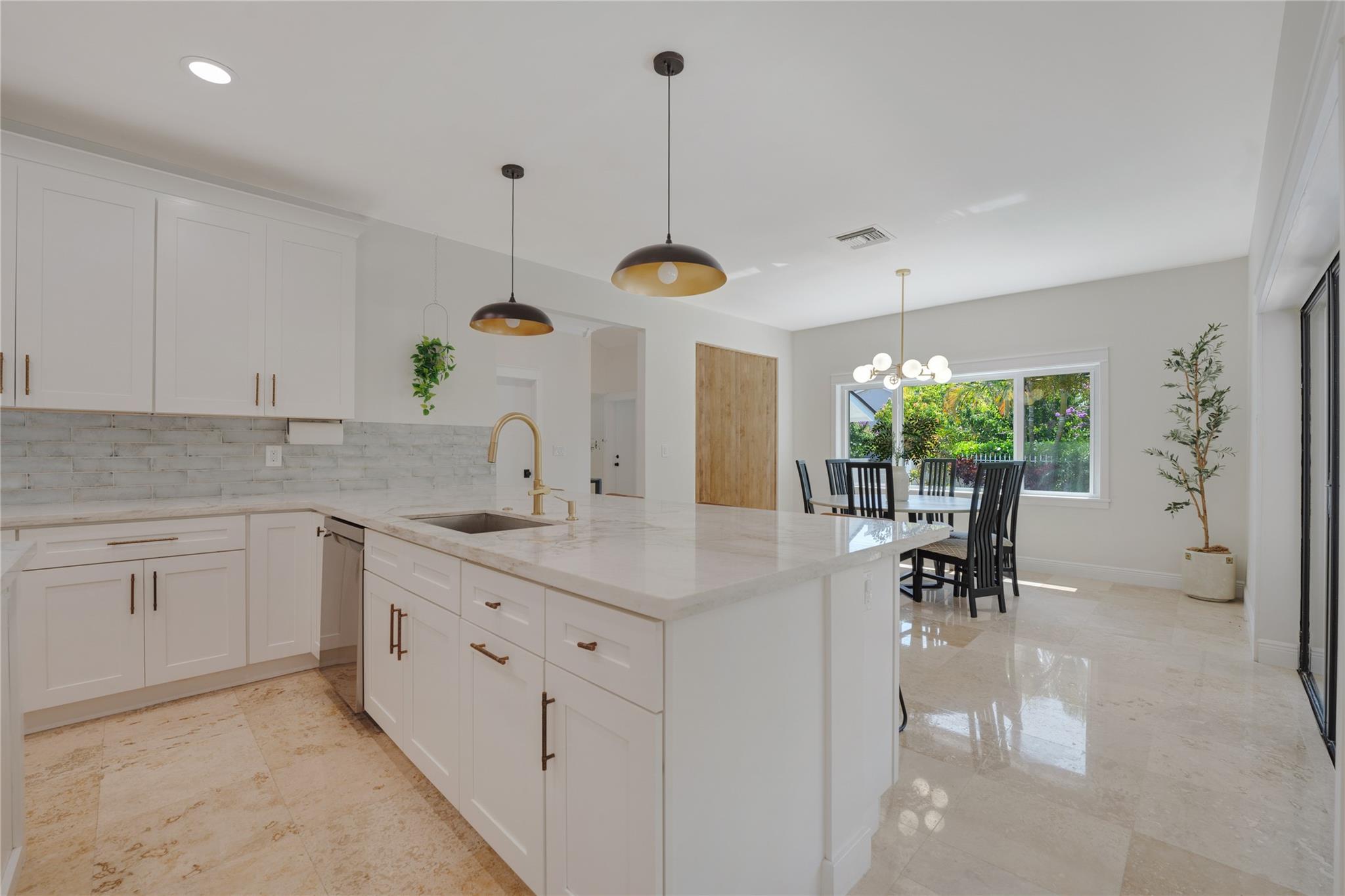 741 Mockingbird Ln