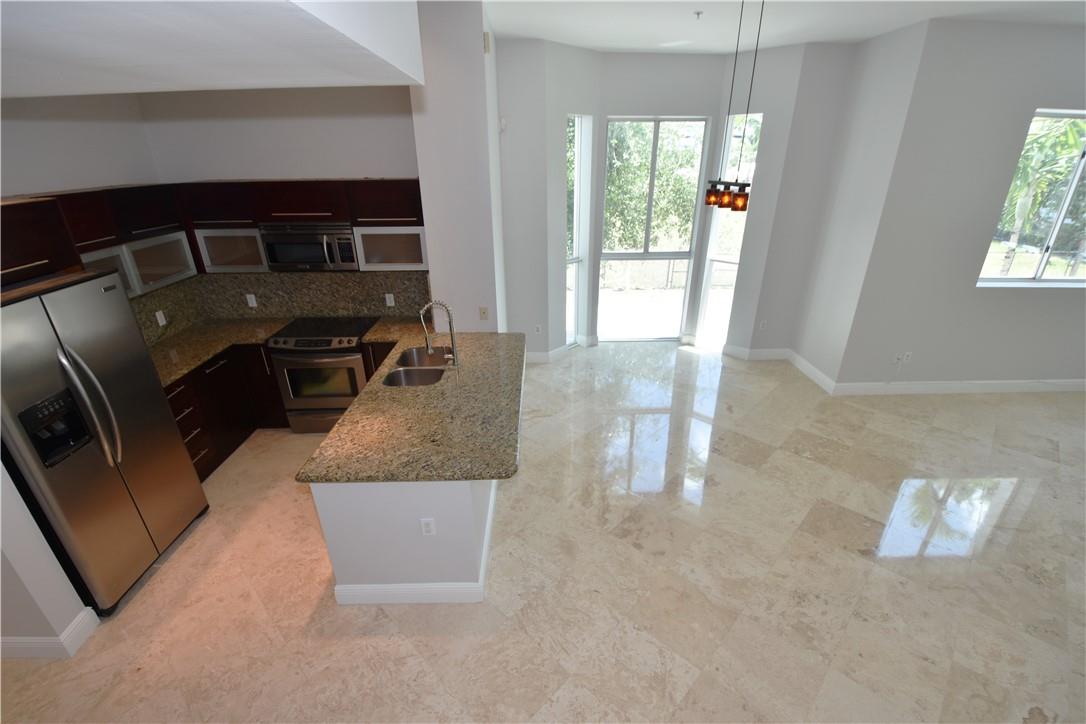 783 NE 4th Ave 6