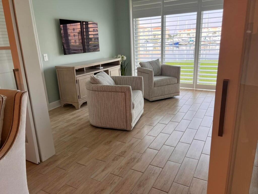 Harbour Isle West - Residential Lease