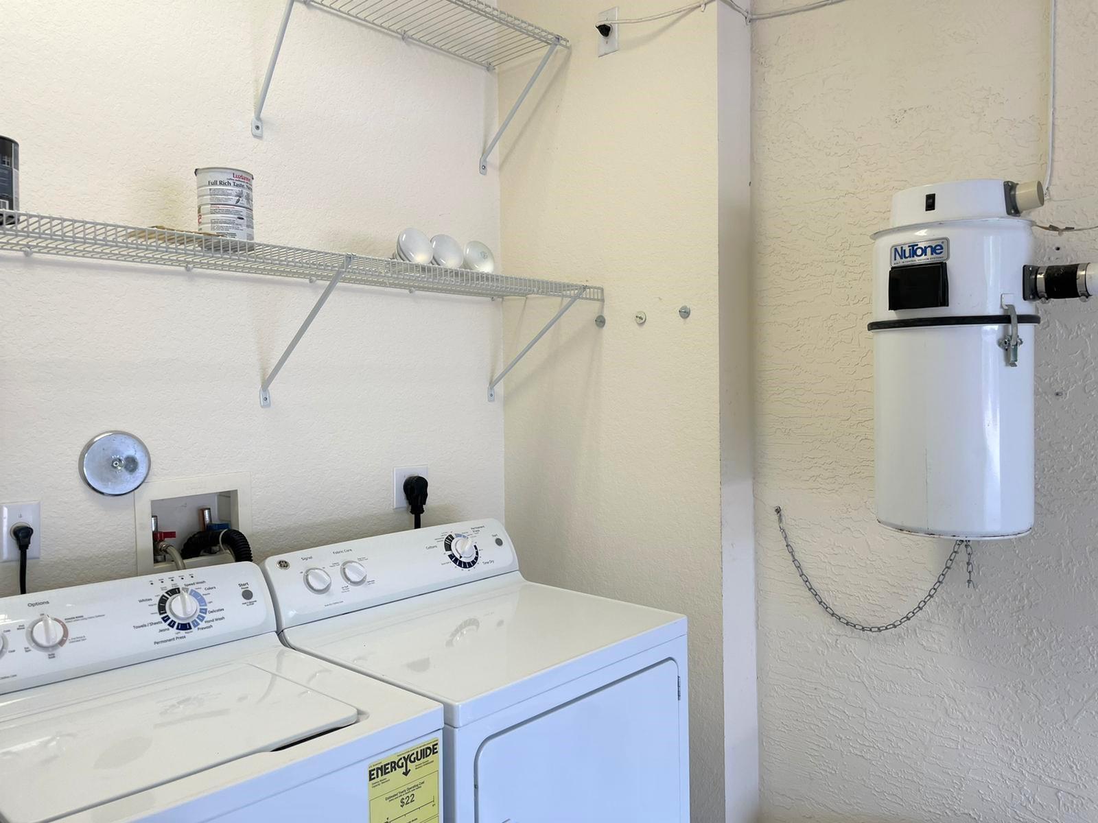 PINEAPPLE VILLAGE SOUTH - Residential Lease