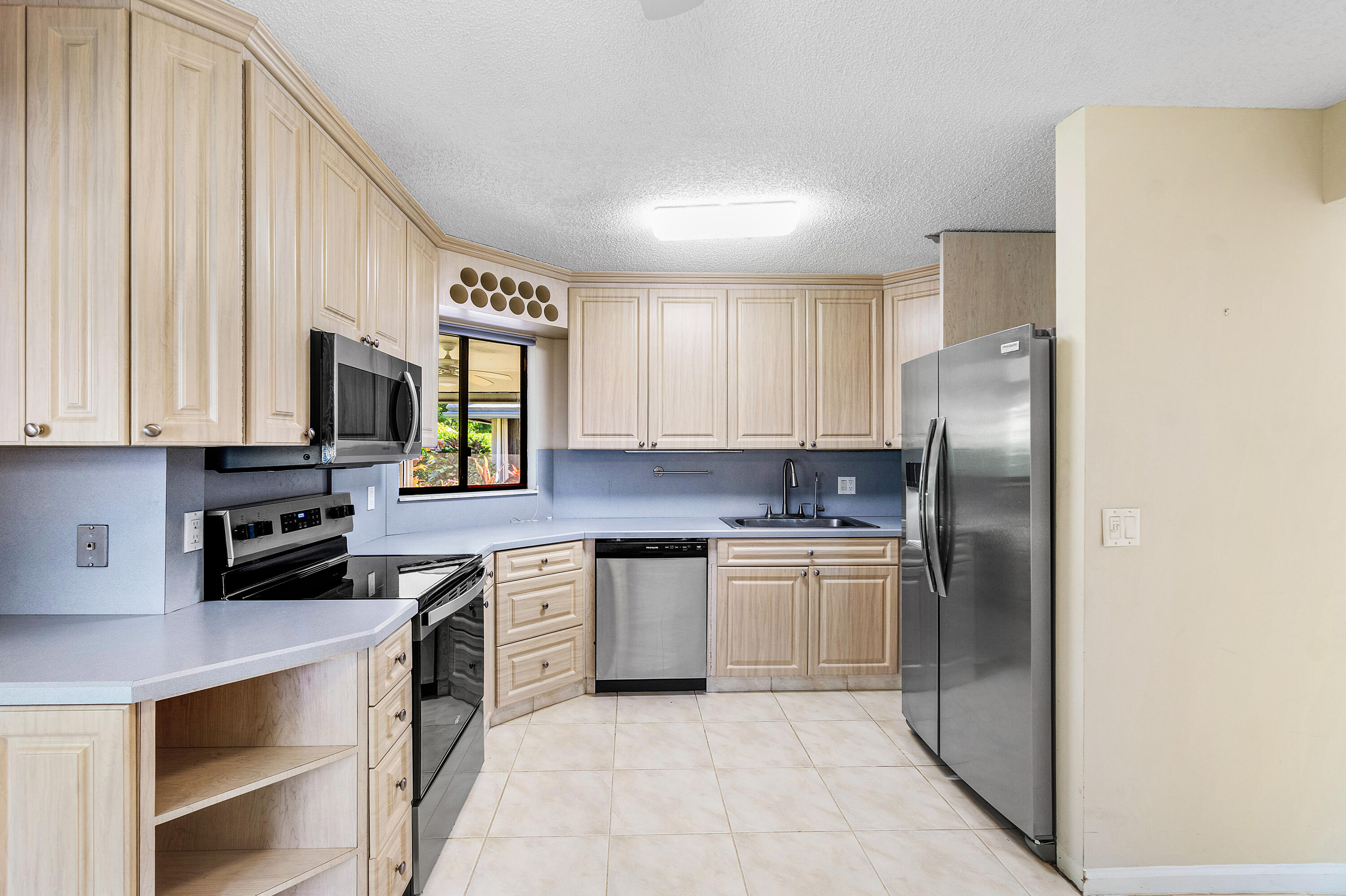 CEDAR POINT 5 - Residential