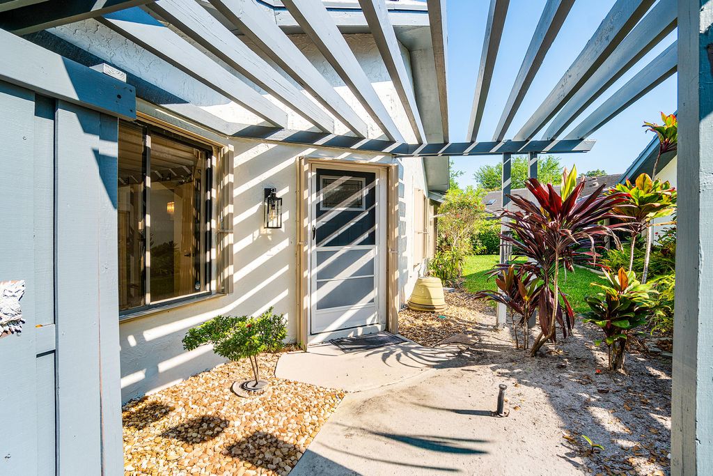 Photo of 5041 Pine Drive, Boynton Beach, FL 33437 (MLS # B26007948)