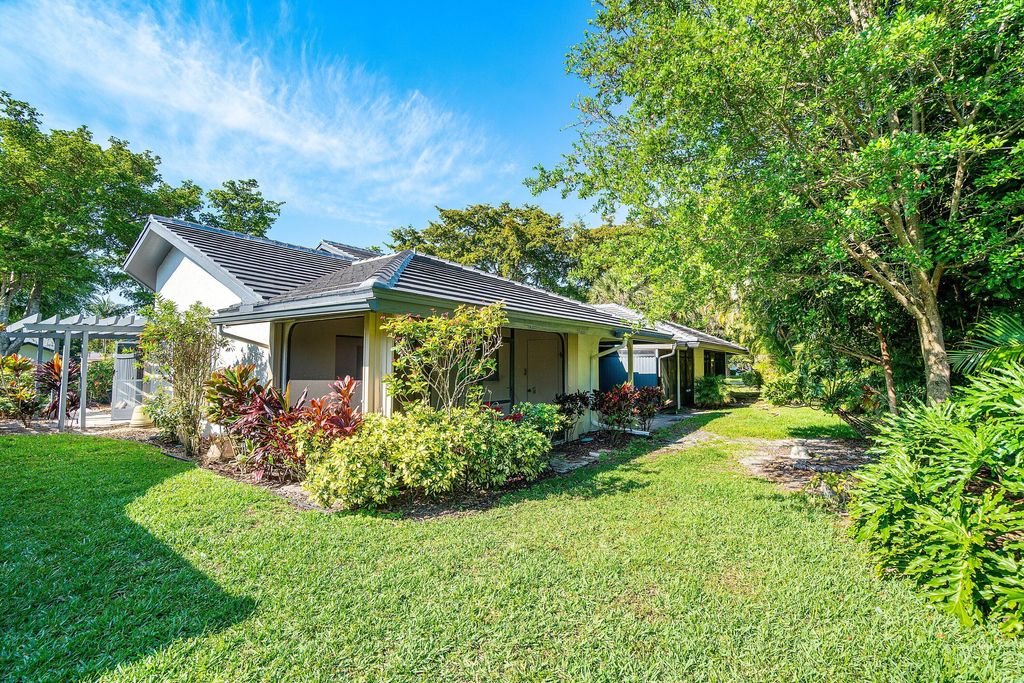 Photo of 5041 Pine Drive, Boynton Beach, FL 33437 (MLS # B26007948)