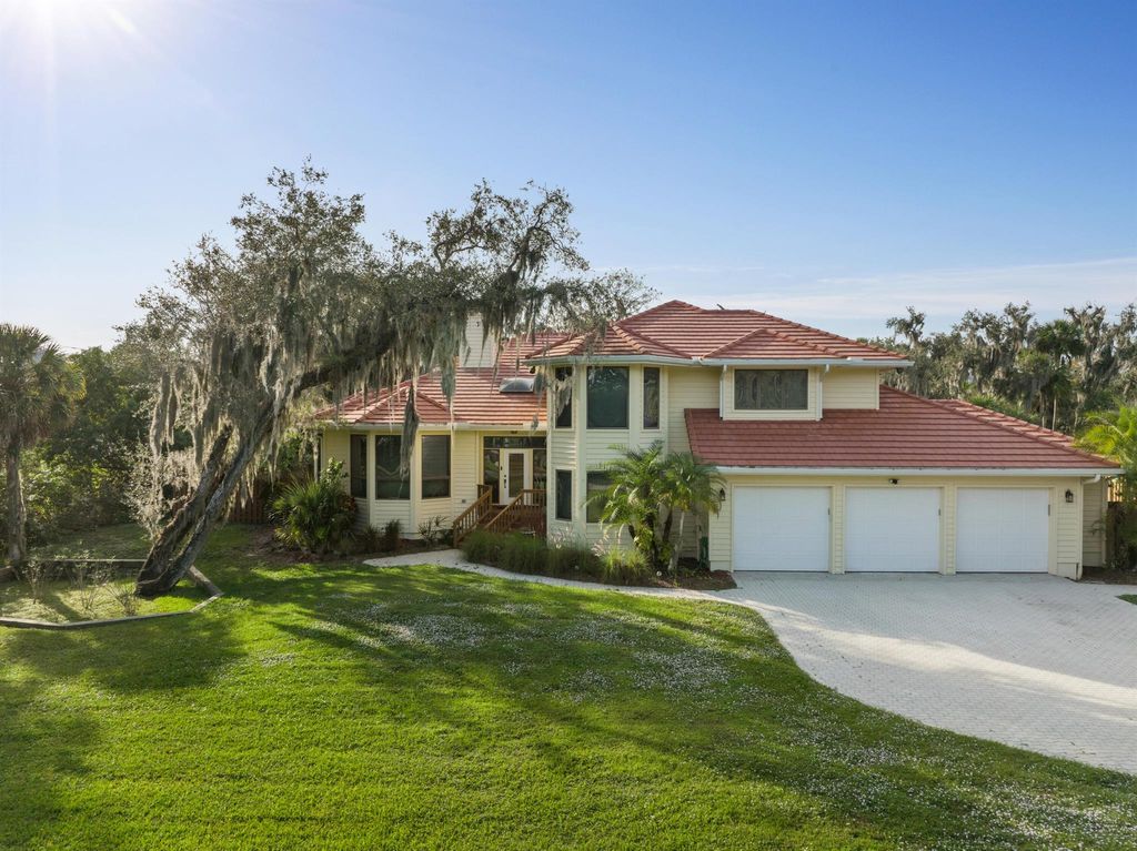 Photo of 5155 Palmetto Avenue, Fort Pierce, FL 34982 (MLS # R10946512)