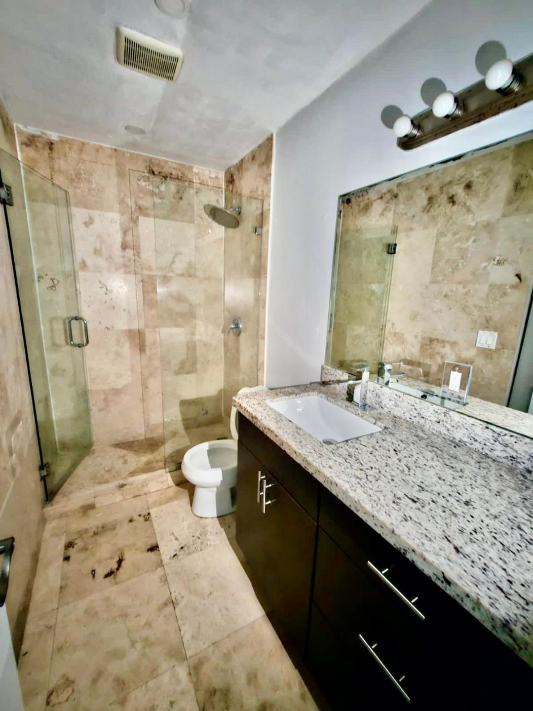 KNOLLWOOD CLUB CONDS 1,2, - Residential Lease