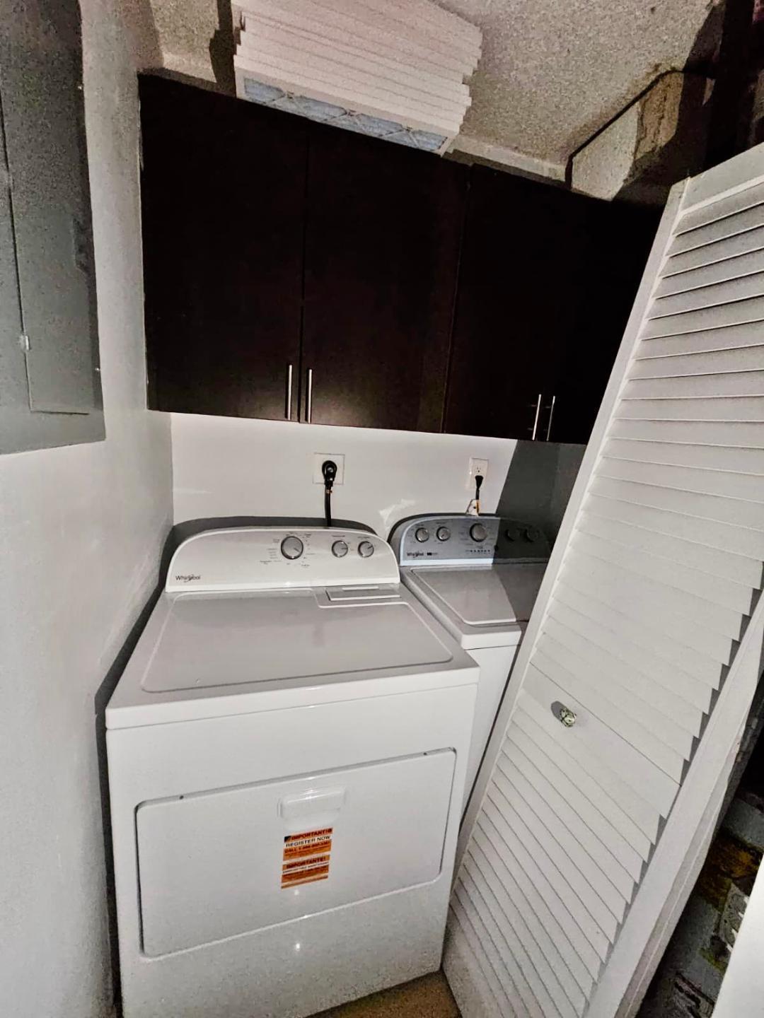 KNOLLWOOD CLUB CONDS 1,2, - Residential Lease