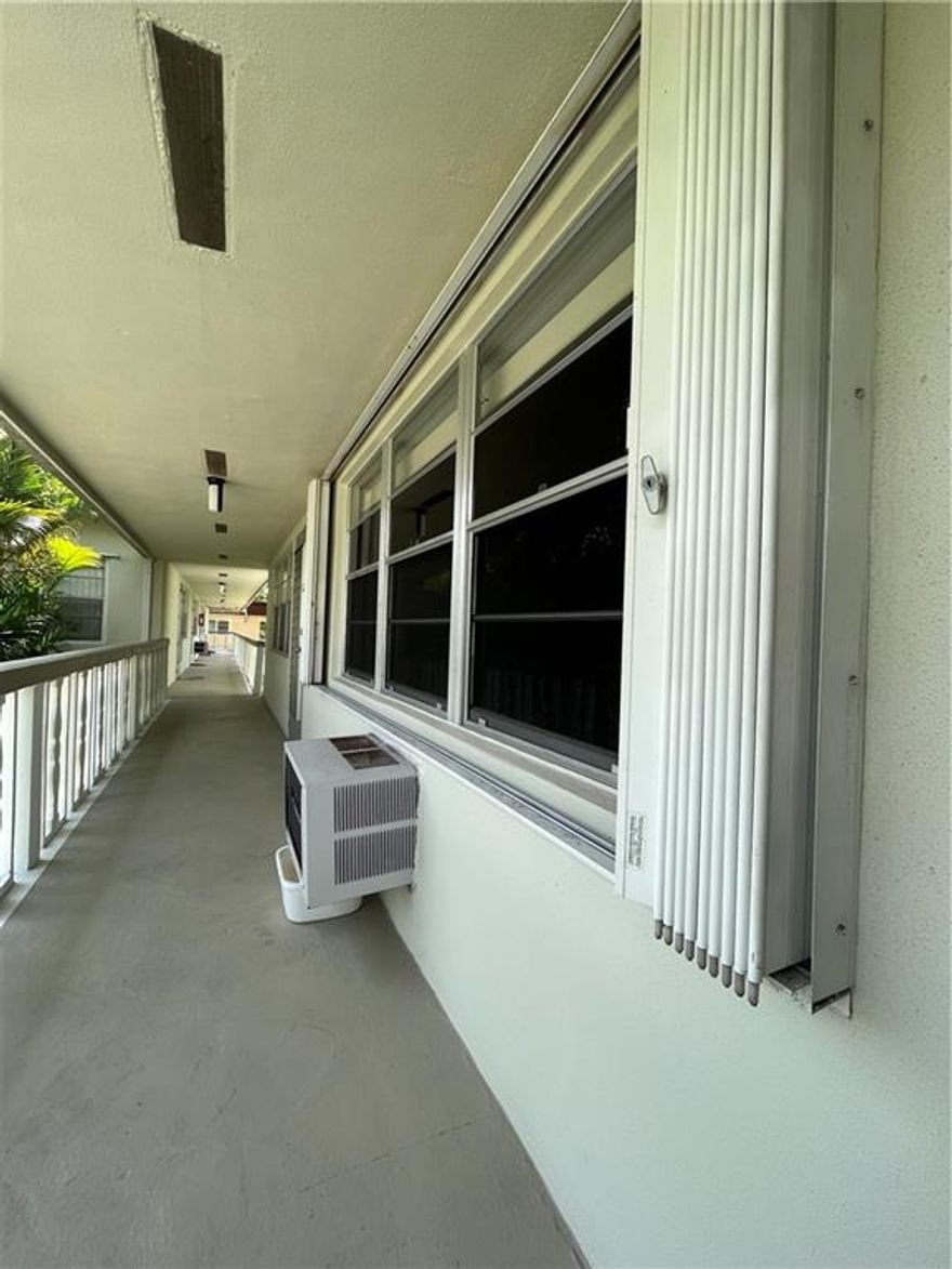 WOW!!! This property is completely remodeled, the most modern on the market, do not miss this excellent opportunity, you have to see it. Very quiet association in the most popular property in the city. Hurricane Shutters, Patio enclosed, newer appliances and water heater, no pet, no rental in 2 years. Has a walk to Dorchester pool.