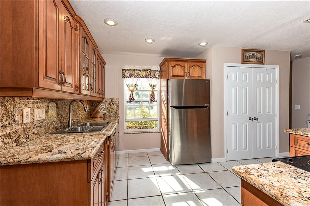 Riverglen East 120-44 B - Residential