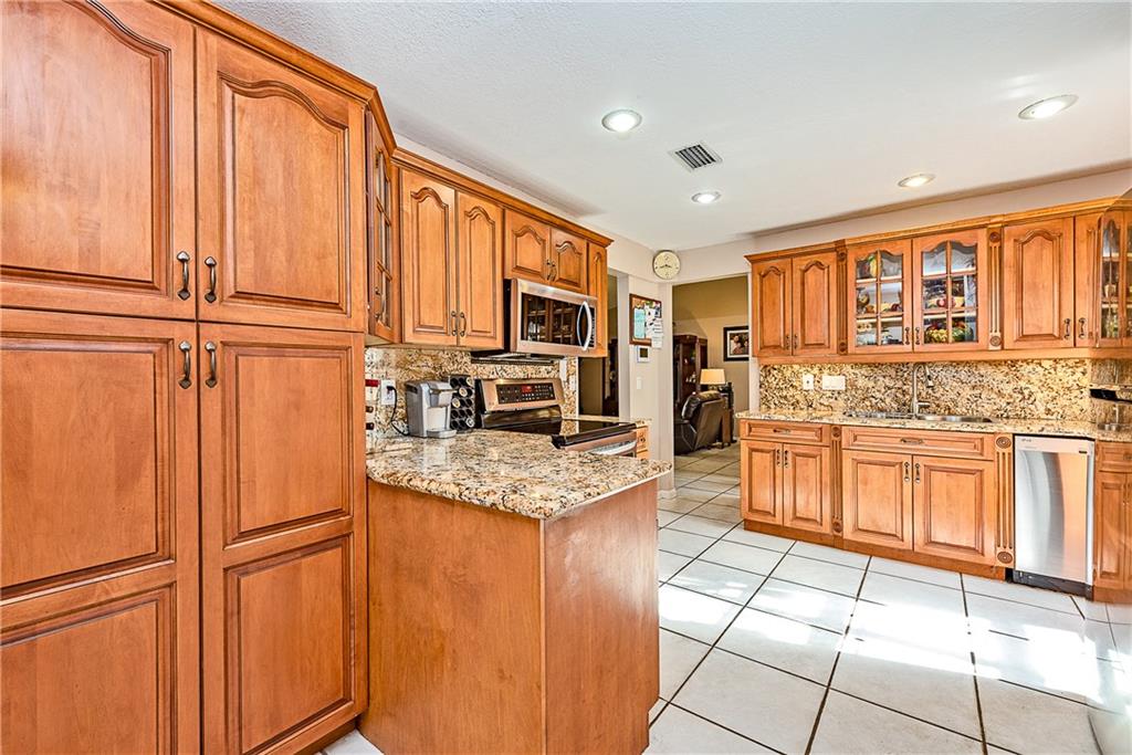 Riverglen East 120-44 B - Residential