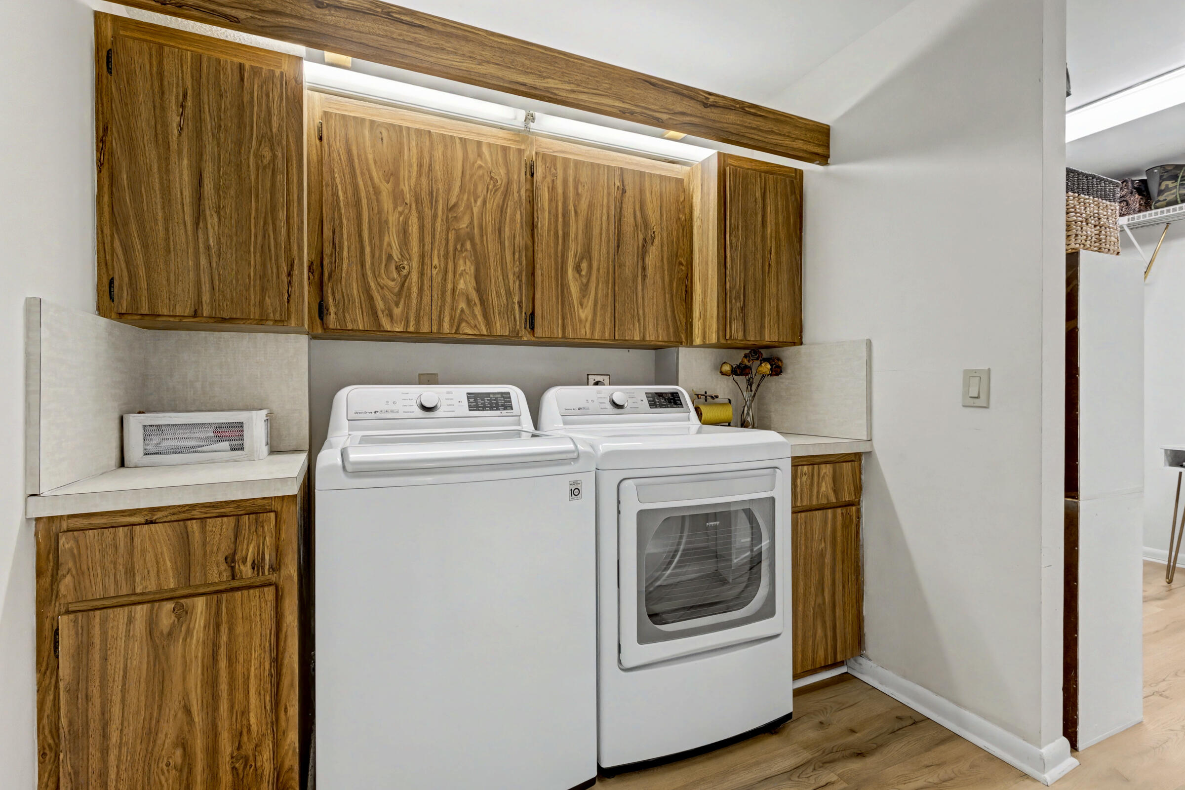 CONDO 9 OF WHITEHALL CONDOS - Residential Lease