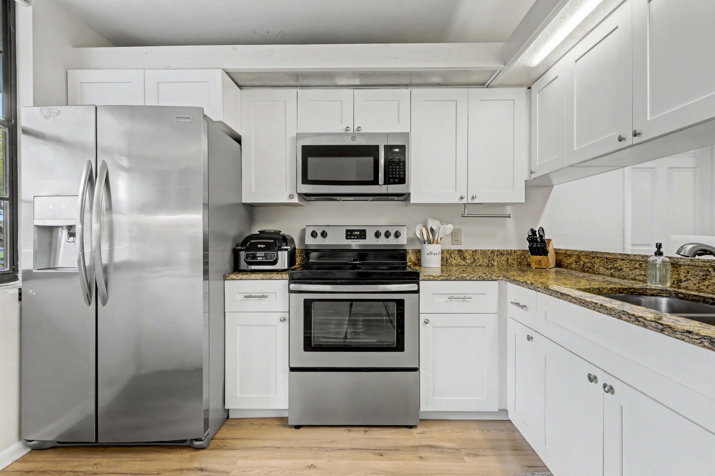 CONDO 9 OF WHITEHALL CONDOS - Residential Lease
