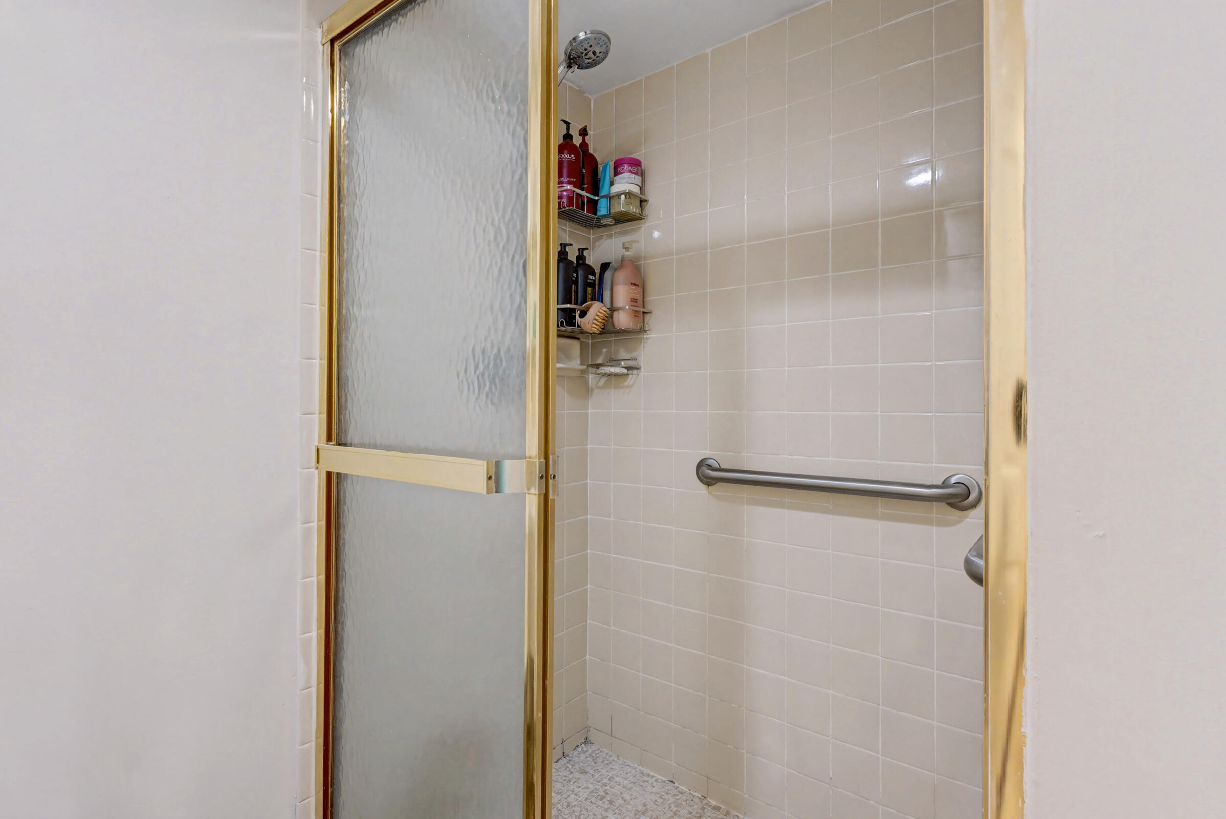 CONDO 9 OF WHITEHALL CONDOS - Residential Lease