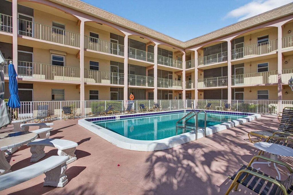 Photo of 100 SE 6th Avenue #303, Pompano Beach, FL 33060 (MLS # R11169496)