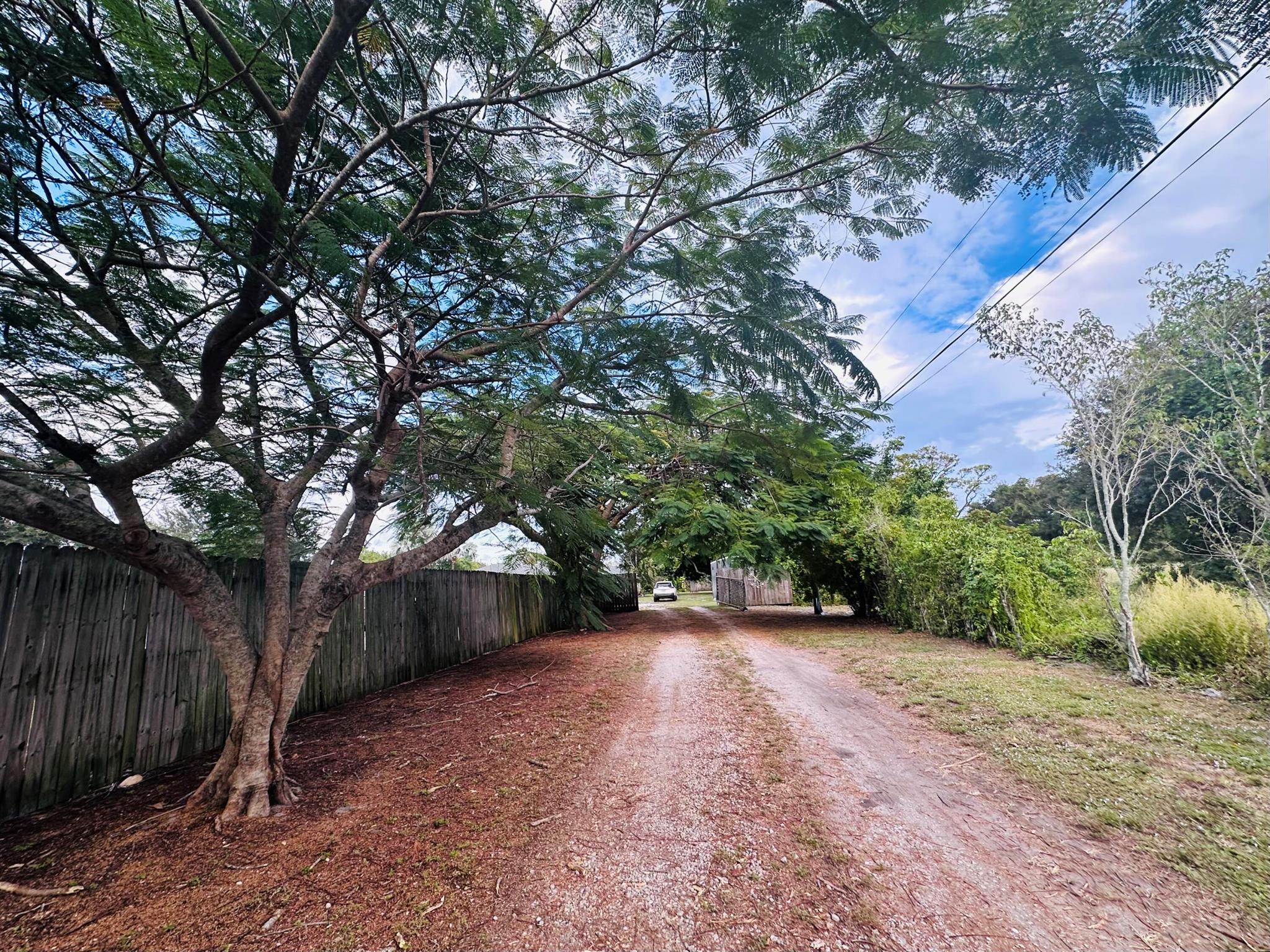 PALM BEACH FARMS CO 7 - Residential Lease